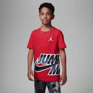NWT Nike Boys Air Jordan Jumbo Jumpman Wrap Graphic T Shirt | Size: Medium